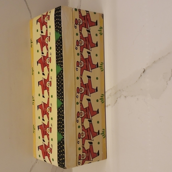 christmas Wooden Box with 3 Ornaments Santa Clause 9.5"l x 4"w x 3.25"h - Picture 3 of 10